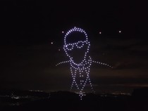 Video: Ratusan Drone Bentuk Sosok Paus Fransiskus di Langit Barcelona