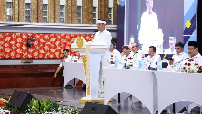 Rakor Gawe Rancage Pak Kades jeung Pak Lurah di Gedung Bale Asri Pusdai, Bandung