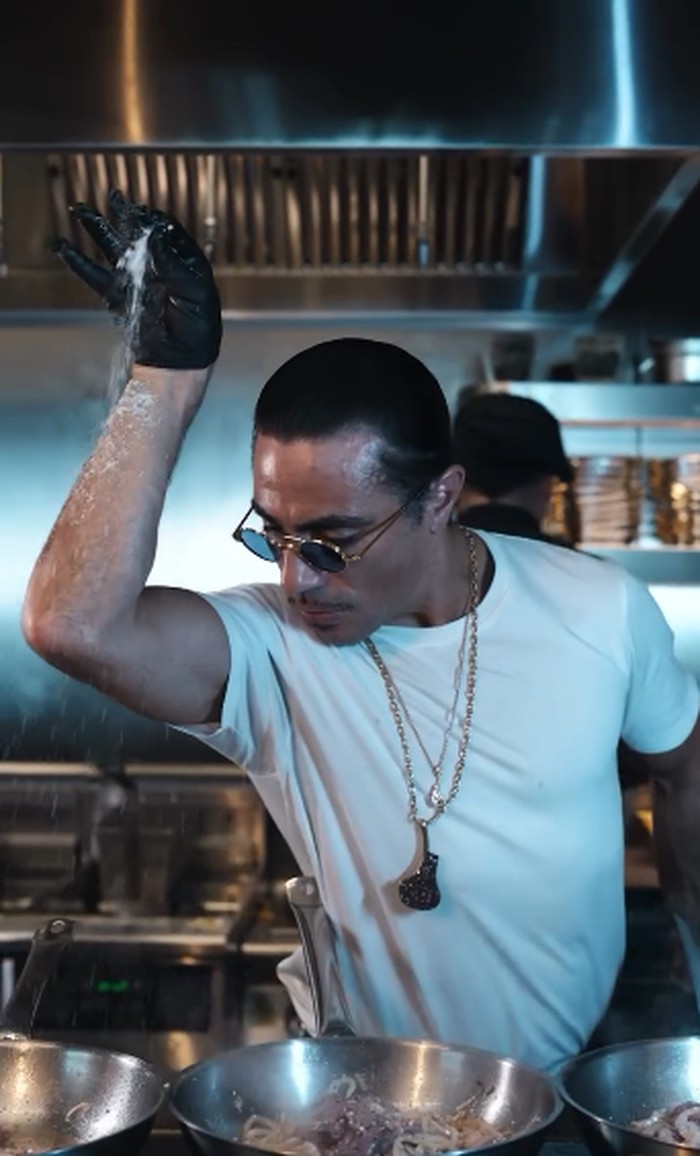 Salt Bae Salt Bae dikabarkan akan buka Resto di Mekkah