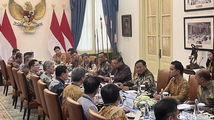 Sejumlah pengusaha papan atas Korea Selatan yang tergabung dalam Federasi Industri Korea (Federation of Korean Industries/FKI) bertemu dengan Presiden Prabowo Subianto di Istana (Eva/detikcom)