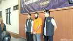 Melihat Lebih Dekat Senpi hingga Airsoft Gun Milik Pengacara di Jakpus