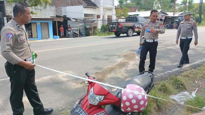 Tabrakan 2 Motor di Jombang, 1 Tewas dan 1 Luka