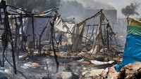 Operasi pembongkaran dimulai pada awal April, dengan sekitar 4.000 migran telah meninggalkan kamp sebelumnya. Pada 24 April, sekitar 3.300 migran lainnya diperintahkan untuk meninggalkan area tersebut. Pemerintah Tunisia menyatakan bahwa strategi ini bertujuan agar negara tersebut tidak menjadi tempat transit atau pemukiman bagi migran ilegal.   