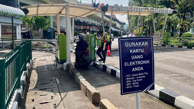 Usai Viral Maling Motor, Pintu Masuk Stasiun Gambir Dijaga Satpam