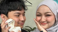 Allysa begitu terkejut dan sangat tak menyangka. Ate senang cincin lamarannya diterima. (Foto: dok Instagram)