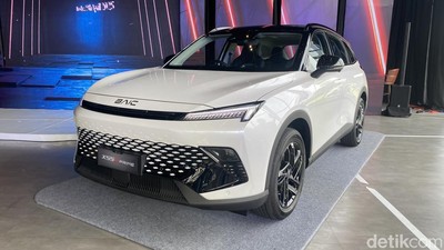 Wujud Mobil China BAIC Tanpa Emblem Beijing, Harga Lebih Murah