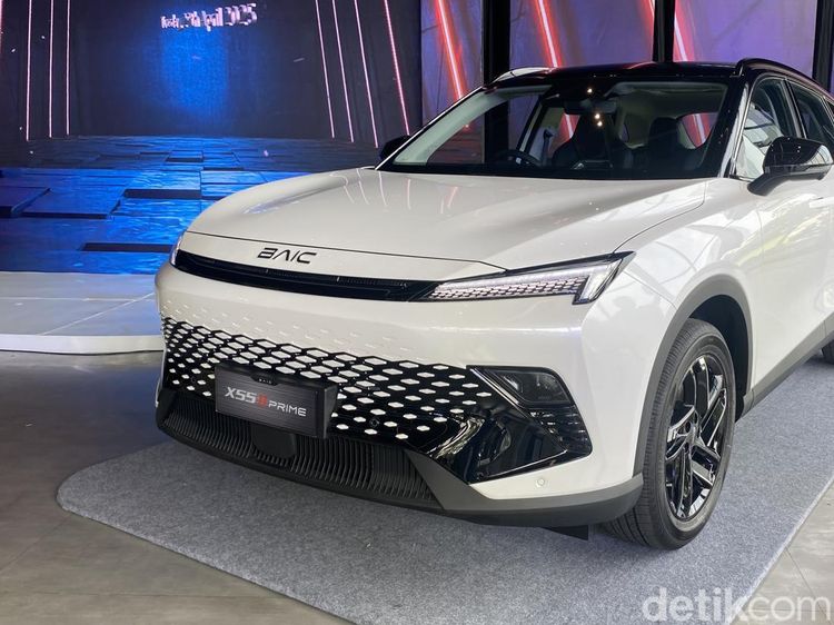 Wujud Mobil China BAIC Tanpa Emblem Beijing, Harga Lebih Murah