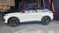 BAIC X55-II memiliki dimensi yang cukup bisa bersaing yakni panjang 4.620 mm, lebar 1.886 mm, tinggi 1.680 mm dan jarak sumbu roda 2.735 mm. Foto: Ridwan Arifin