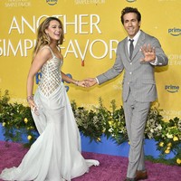 Momen manis dan lucu ini hadir di tengah situasi hukum yang tengah dihadapi Blake. Dia diketahui sedang dalam proses gugatan terhadap sutradara sekaligus lawan mainnya di film ‘It Ends with Us’, Justin Baldoni. Dalam gugatan tersebut, Blake menuduh Baldoni melakukan pelecehan seksual serta melancarkan kampanye pencemaran nama baik secara sengaja. Foto: Evan Agostini/Invision/AP/Evan Agostini