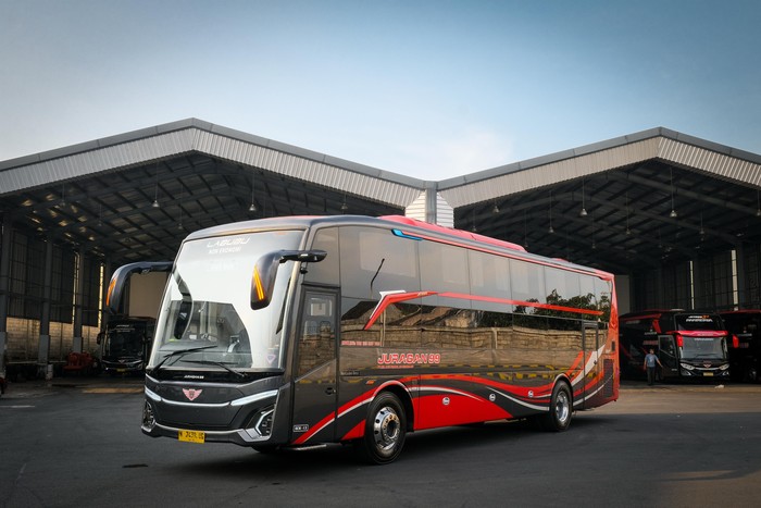 Bus Malam Juragan99 Trans