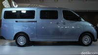 Wuling EV Van punya tubuh yang tergolong jangkung, dimensi panjangnya 5.010 mm, tinggi 1.960 mm, lebar 1.800 mm dan kapasitas kargonya 6,5m3. Selain itu, pintu sampingnya bisa dibuka selebar 777 mm dan pintu belakangnya 366 mm.  