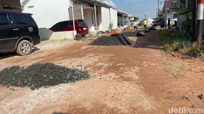 100 Hari Kerja Yamin-Ananda, Jalan-jalan Kompleks di Banjarmasin Diperbaiki