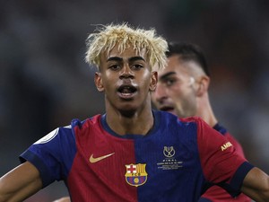 Yamal dan Henry Janjian Tukar Jersey di El Clasico