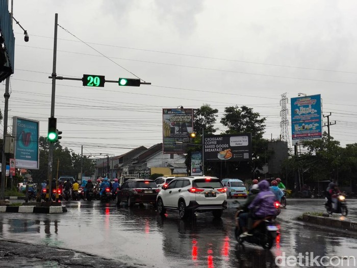Lampu lalu lintas di Kota Cirebon