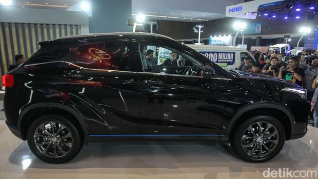 PT Sokonindo Automobile resmi meluncurkan Seres 3 di pameran Periklindo Electric Vehicle Show atau PEVS 2025. Kendaraan berjenis SUV listrik tersebut akan menantang produk lain di kelasnya, seperti Omoda E5 dan BYD Atto 3, Selasa (29/4/2025).