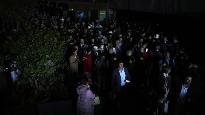 Madrid Open 2025 Terhenti Akibat Pemadaman Listrik The Madrid Open tennis tournament venue is empty during a general blackout in Madrid, Monday, April 28, 2025. (AP Photo/Manu Fernandez)