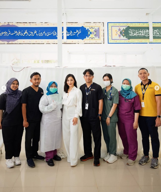 Diketahui acara ulang tahun Issa itu digelar pada 27 April 2025 bersama anak-anak dari yayasan. Acara tersebut sekaligus dengan pengadaan khitanan massal. Foto: Instagram/@nikitawillyofficial94