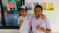 Mendikdasmen menekankan bahwa inklusivitas tidak sekadar membuka pintu sekolah untuk semua, melainkan memberikan pelayanan yang sesuai dengan kebutuhan masing-masing anak.