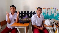 SKh Negeri 01 Tangsel melayani pendidikan bagi anak berkebutuhan khusus (ABK) seperti autism syndrome disorder (ASD), down syndrome, tunarungu, tunawicara, sampai tunagrahita. 