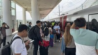 General Manager Corporate Secretary KCIC Eva Chairunisa, menyampaikan Whoosh berhasil menjadi pilihan utama masyarakat dalam beralih dari penggunaan transportasi pribadi ke transportasi umum. Upaya ini berkontribusi dalam mengurangi kemacetan dan mempercepat transisi menuju moda transportasi yang lebih berkelanjutan dan ramah lingkungan. 