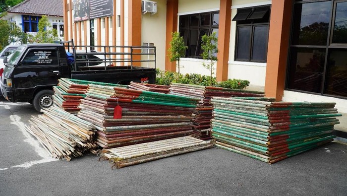 Polisi menyita sejumlah barang bukti kasus penipuan di Temanggung, Selasa (29/4/2025).