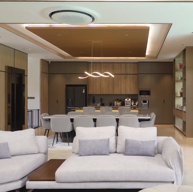 Foto: Rumah Mewah Felicya Angelista dan Hito Caesar Bergaya Modern Tropis