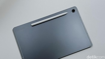 Tablet ini mendukung S Pen. Foto: Adi Fida Rahman/detikINET