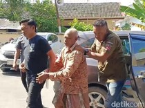Sujito Pembunuh 2 Tetangga Saat Salat Subuh gegara Tanah Divonis Mati