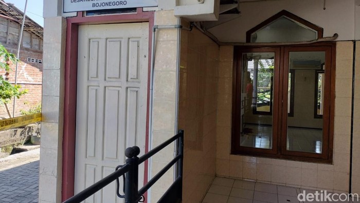 TKP pembacokan di musala Bojonegoro