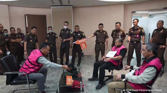 Transaksi bagi-bagi uang suap Rp 60 miliar ke hakim pemberi vonis lepas kasus minyak goreng atau CPO terungkap. (Dok Kejaksaan Agung).