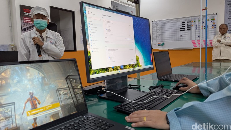 Uji ketahanan laptop Lenovo