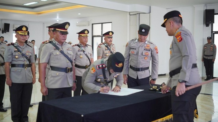 Upacara sertijab Kapolsek di wilayah hukum Polres Bogor (dok. Istimewa)
