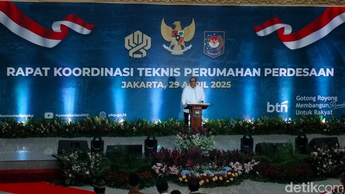 Wakil Menteri Perumahan dan Kawasan Permukiman (PKP) Fahri Hamzah.
