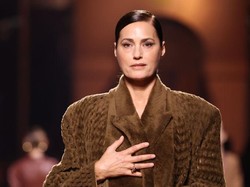 Curhat Yasmin Le Bon Derita Sakit Punggung Usai Bertahun-Tahun Jadi Model