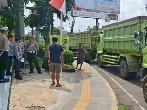 8 Truk di Lubuklinggau Diamankan-Ditilang karena Melintas pada Siang Hari
