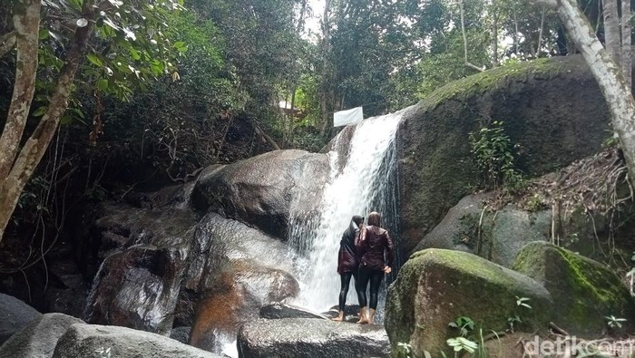 Air Terjun Bukit Mangkol