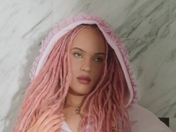 Foto: Kontroversi Anak Robert De Niro, Dicap Nepo Baby Hingga Transgender