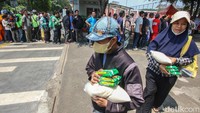 Mahasiswa UNTAG menyampaikan bahwa kegiatan ini merupakan penerapan Tri Dharma Perguruan Tinggi dalam aspek pengabdian kepada masyarakat. 
