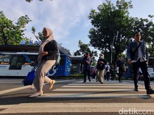 Ketika ASN Dipaksa Naik Transportasi Umum