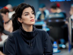 Aylar Lie: Film Porno, Penyesalan dan Iran