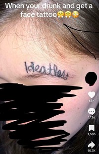 Kumpulan tato berikut ini dianggap sebagai tato gagal bagi sebagian netizen. Mana yang menurutmu nggak terlalu parah atau biasa-biasa saja?