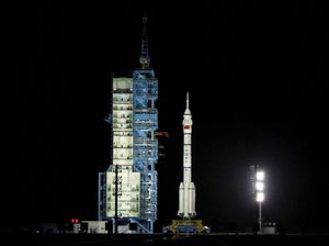 Video: Astronaut Shenzhou-19 China Batal Balik ke Bumi Imbas Cuaca Buruk