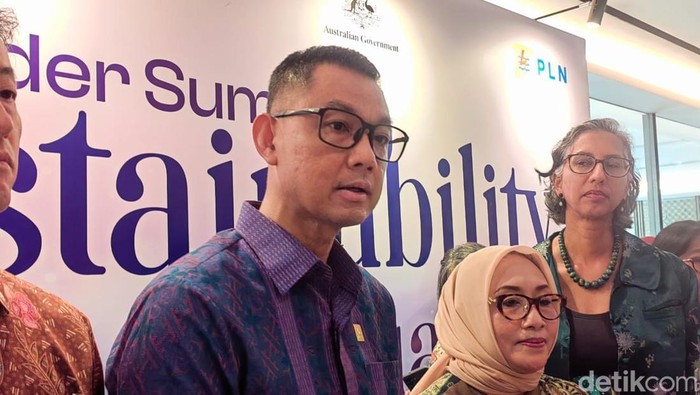 Direktur Utama PT PLN (Persero) Darmawan Prasodjo