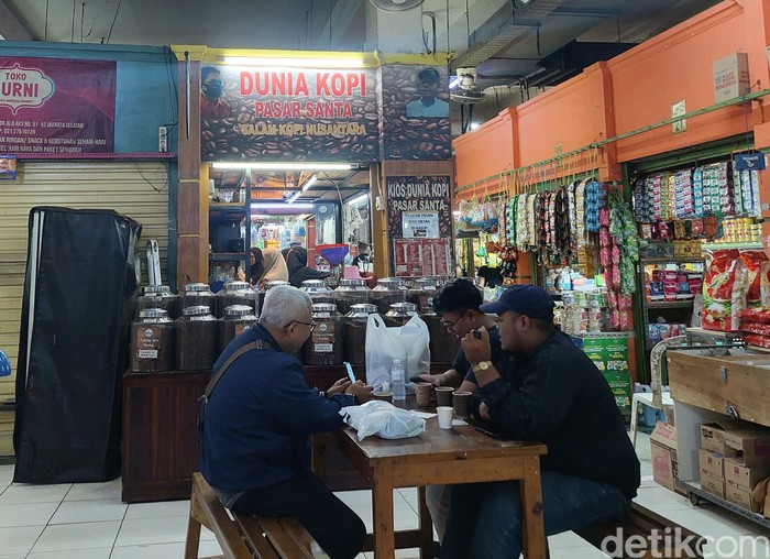 Dunia Kopi Pasar Santa
