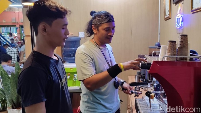 Dunia Kopi Pasar Santa