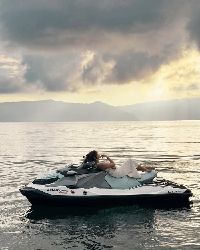 Fuji di Danau Toba Fuji di Danau Toba
