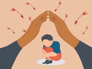 Sukabumi-Cianjur Sepekan: Guru SD Child Grooming ke Siswinya