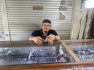 Cerita Iman dan Memudarnya Kilau Batu Akik di Lemahwungkuk Cirebon