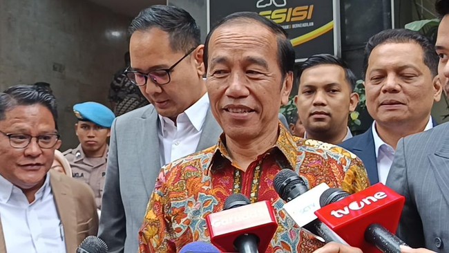 6 Hal Diketahui soal Jokowi Polisikan 5 Orang terkait Isu Ijazah Palsu