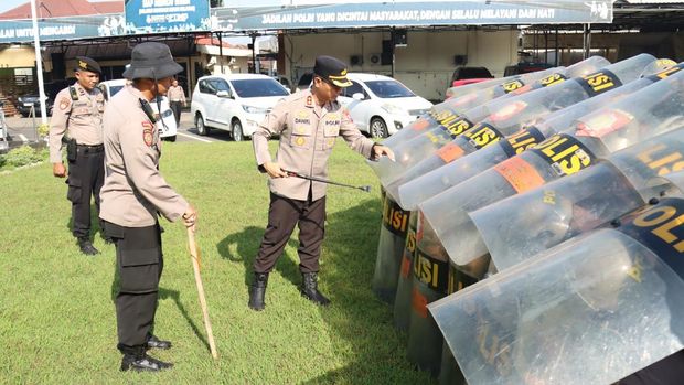 Kapolres Mojokerto Kota Uji Kemampuan Dalmas Personelnya